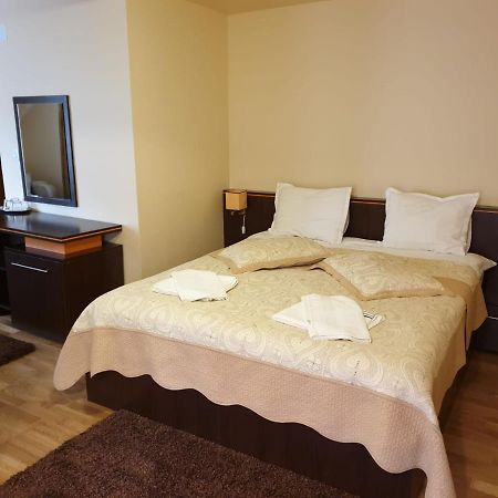 Casa Enescu Hotel Bran  Eksteriør billede