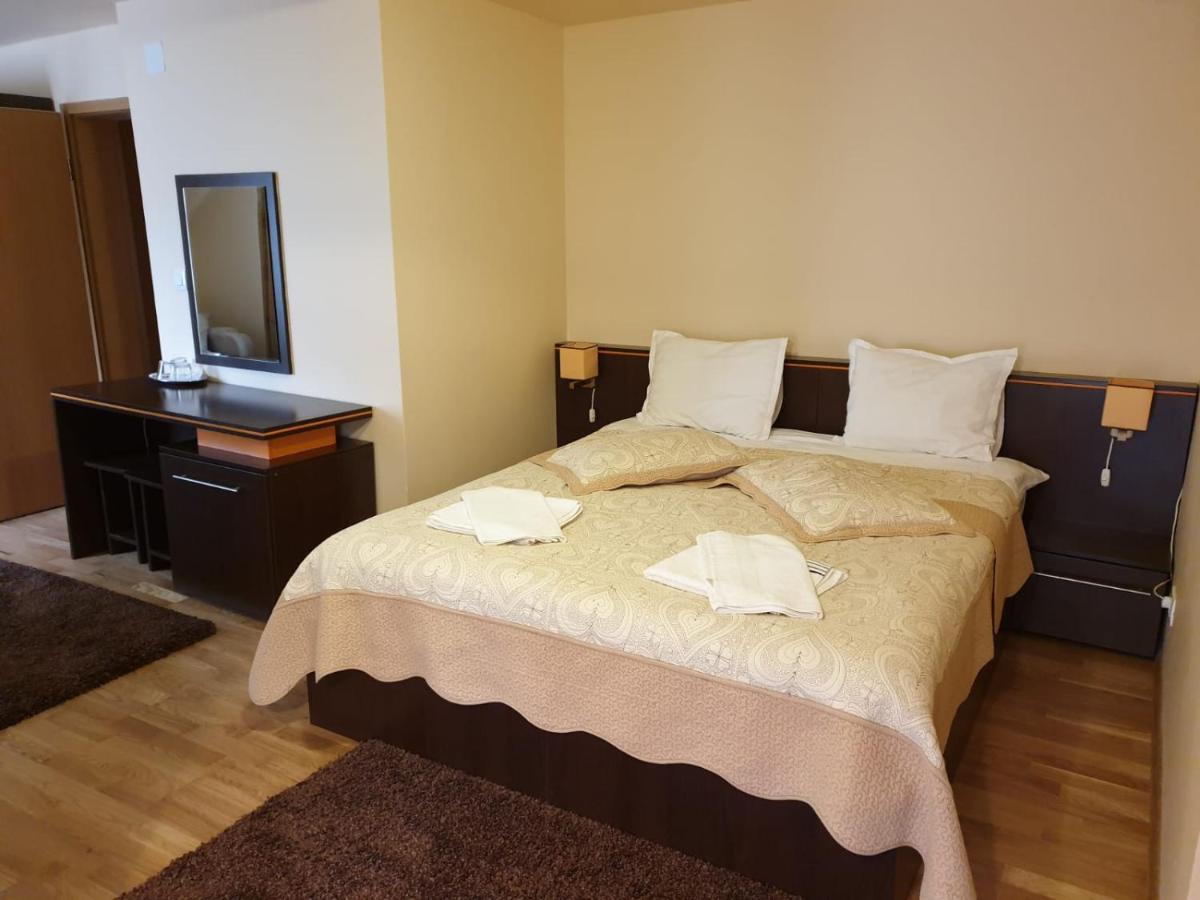Casa Enescu Hotel Bran  Eksteriør billede